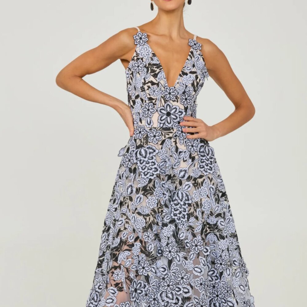 NWT $625 HELSI Mia Plunge Embroidered Midi Dress - MEDIUM